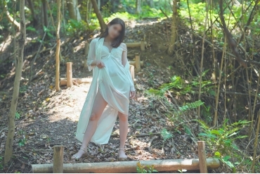 眠れる森の妖精　-GoldSelection すずめ-【シネマチック写真】